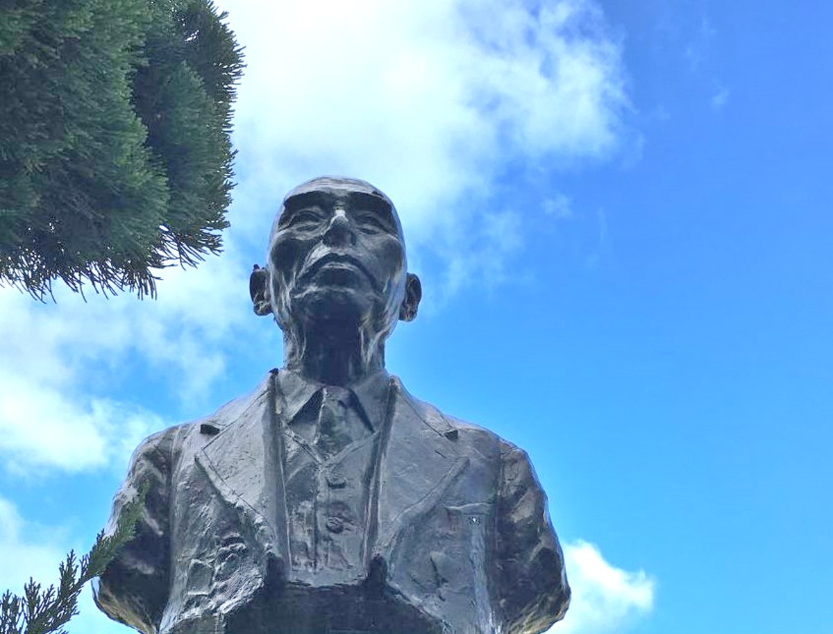 岡山とどんなつながりが！？ キニナル著名人の銅像10選