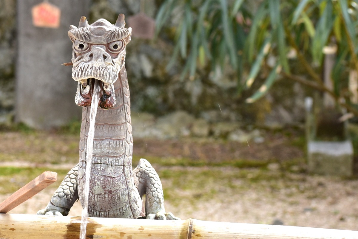 清めていかれえ~!「手水舎の龍」あれこれ10選