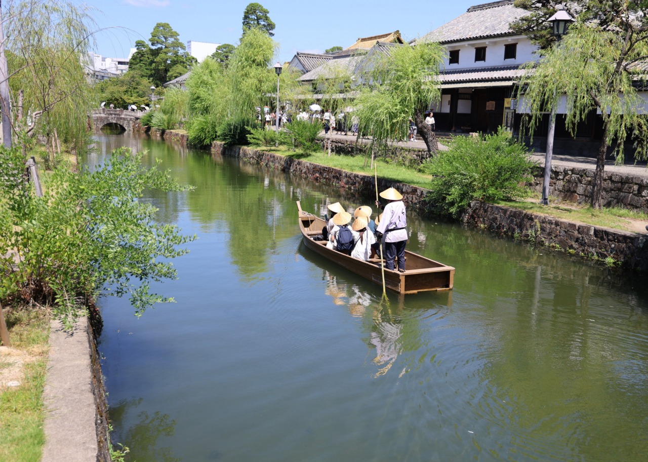 倉敷美観地区で川舟体験。水上から見える景色は映えスポット！