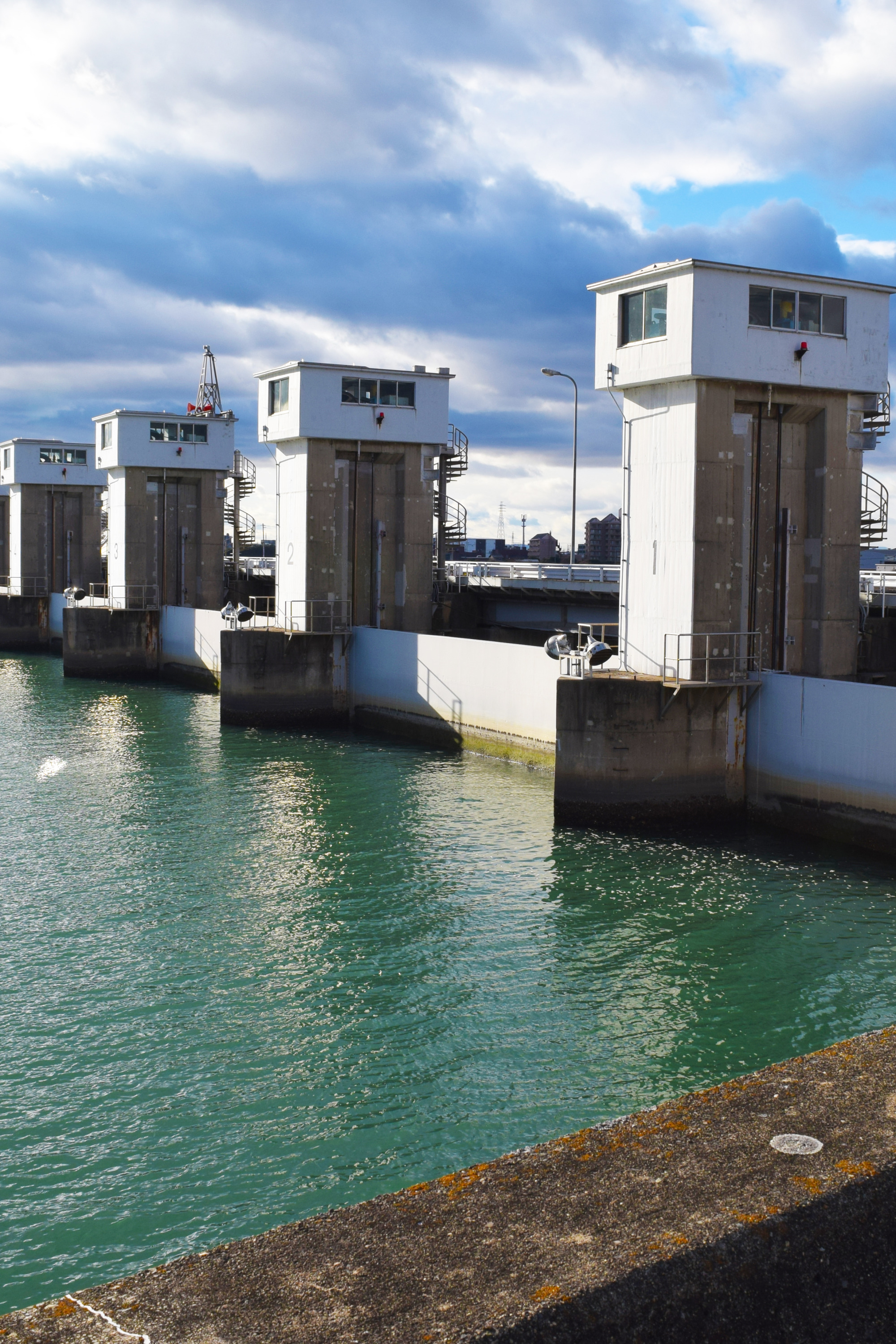 【土木遺産】岡山の市街地を水害から守ってきた巨大放水路「百間川」の歴史とその治水施設群に迫る！