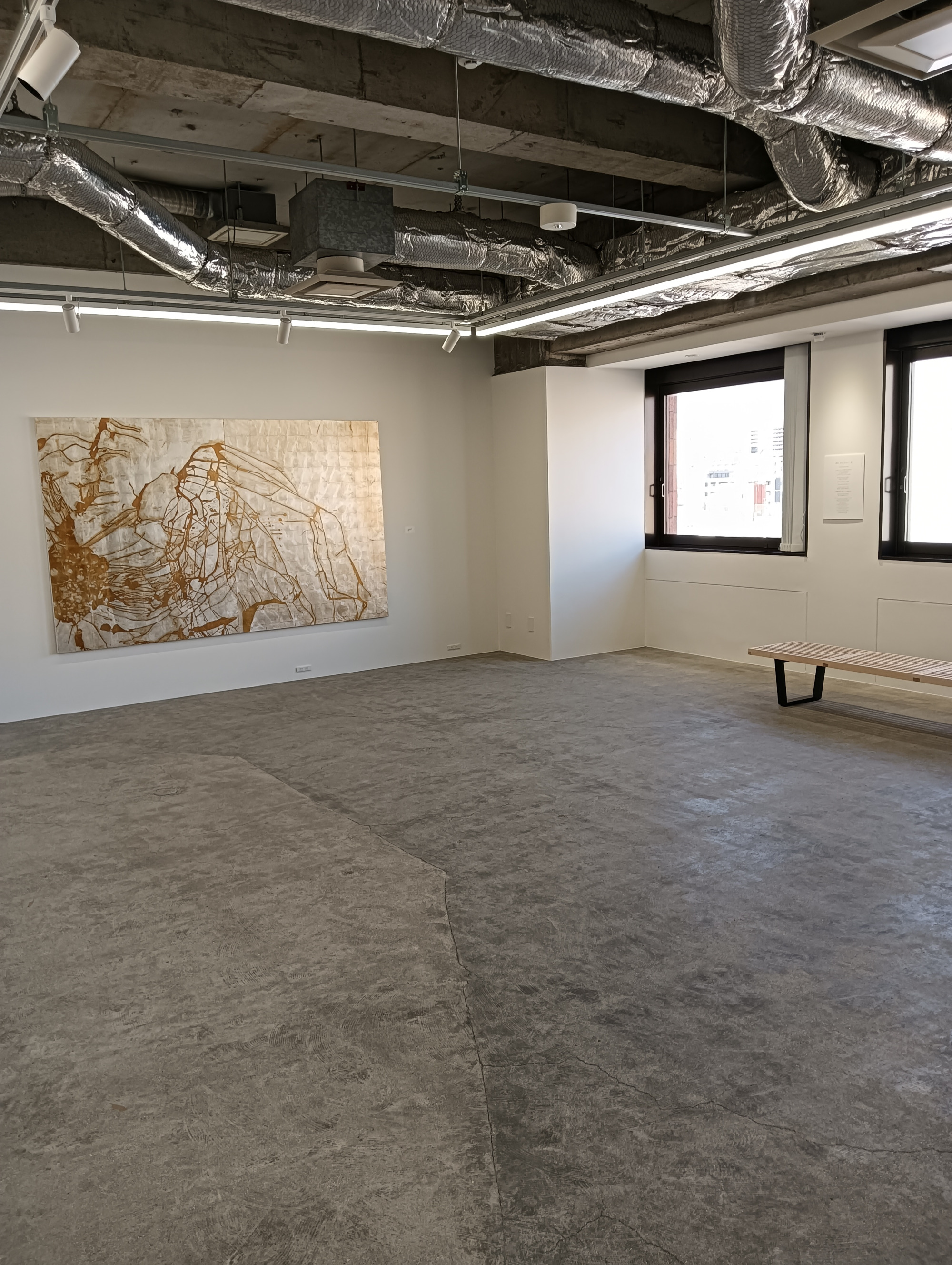 岡山県の注目アートスポット紹介!街を見おろすアート空間「Elephant Gallery」(岡山市)