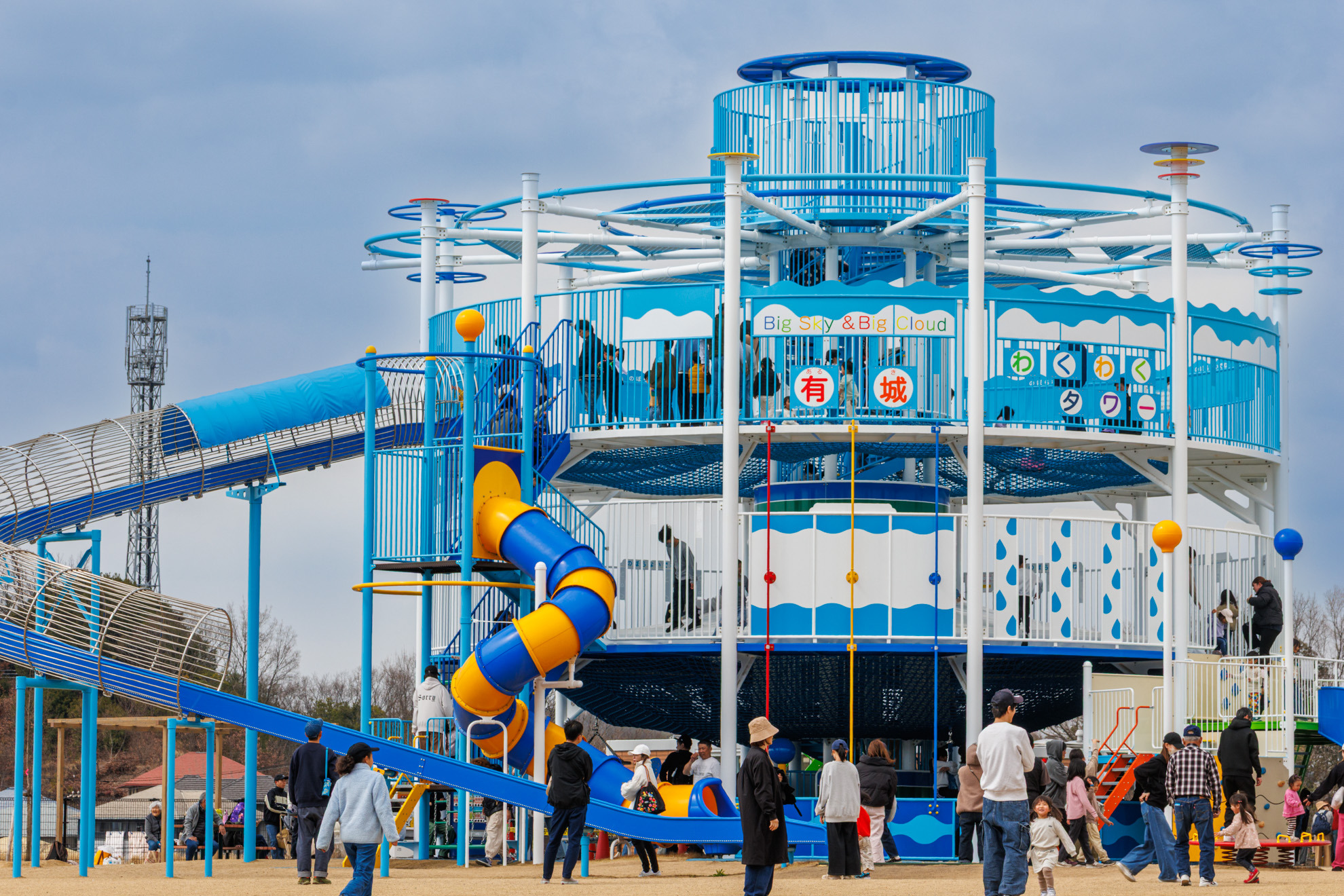 圧巻の大型遊具に大興奮！「倉敷ふれあいの丘公園」ってどんなところ？