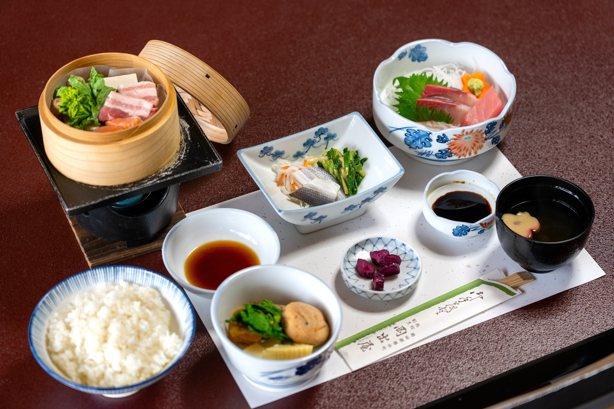 心づくしの料理でもてなす旧街道沿いの割烹旅館「岡出屋」（勝央町）