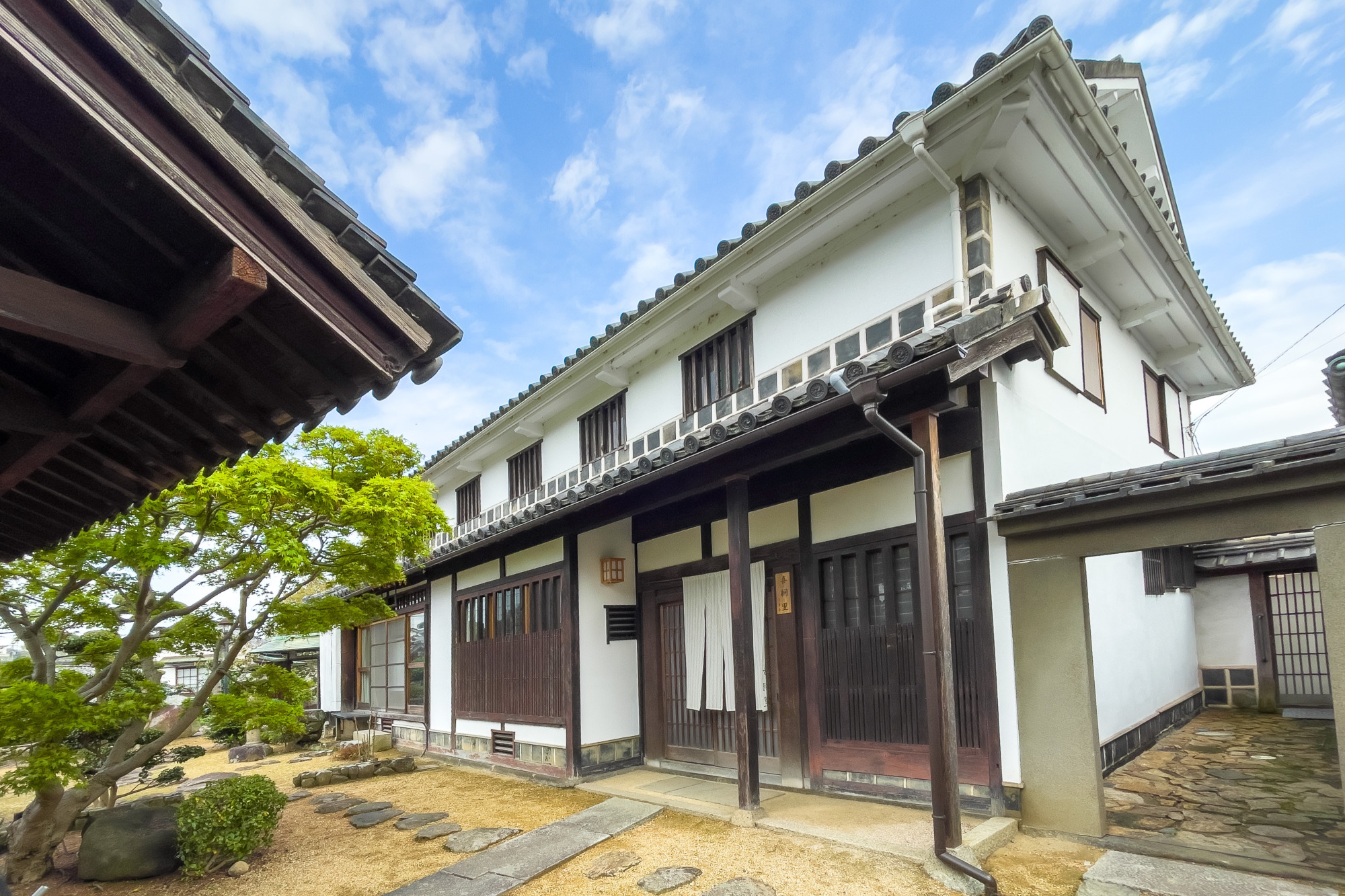 歴史を紡ぐ早島町の古民家宿。豪商の息吹を継ぐ「喜・桐・里」