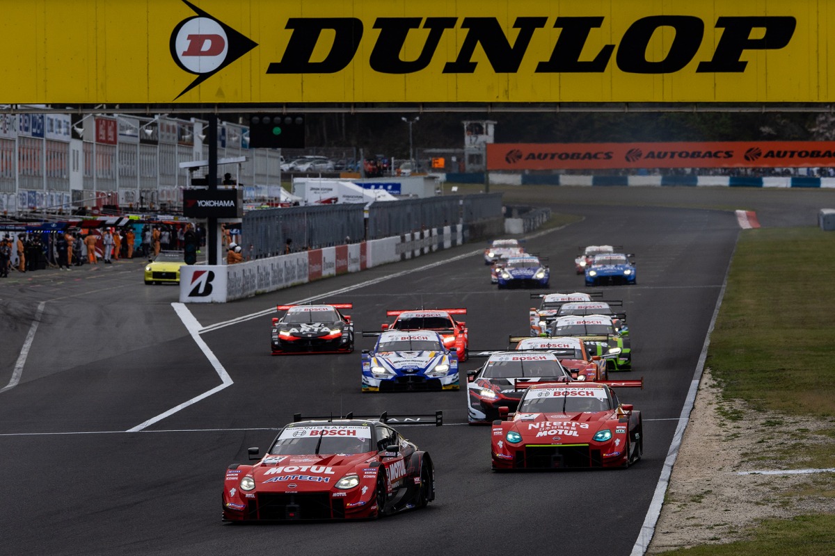 レース開催日の写真　写真提供：岡山国際サーキット