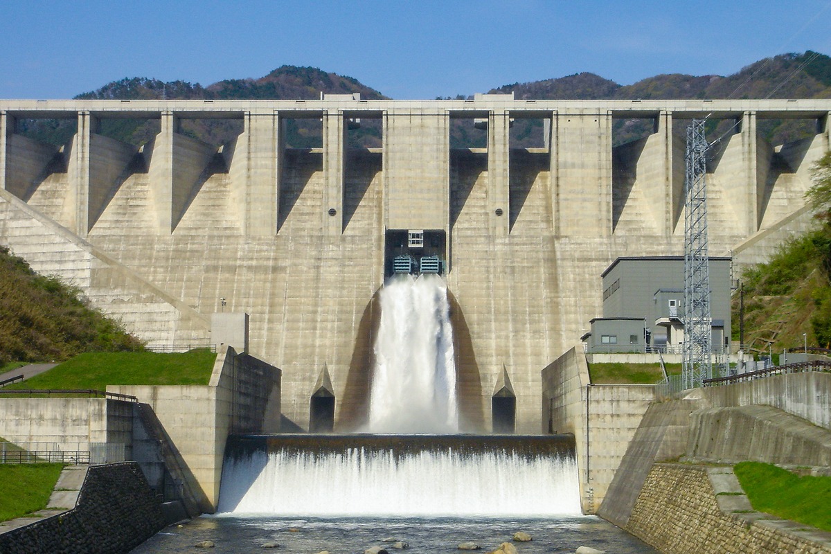 写真提供：国土交通省 中国地方整備局 苫田ダム管理所