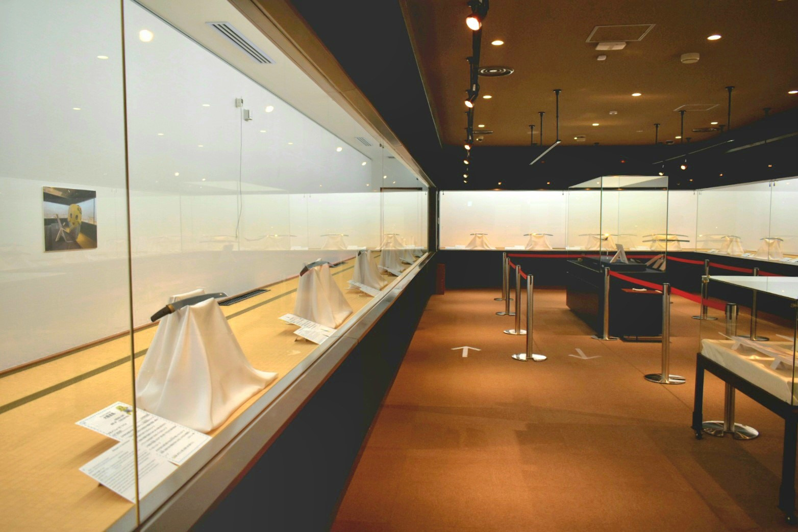 2F展示室〈2025年7月)刀剣は人を救う~ふなっしーの刀剣展