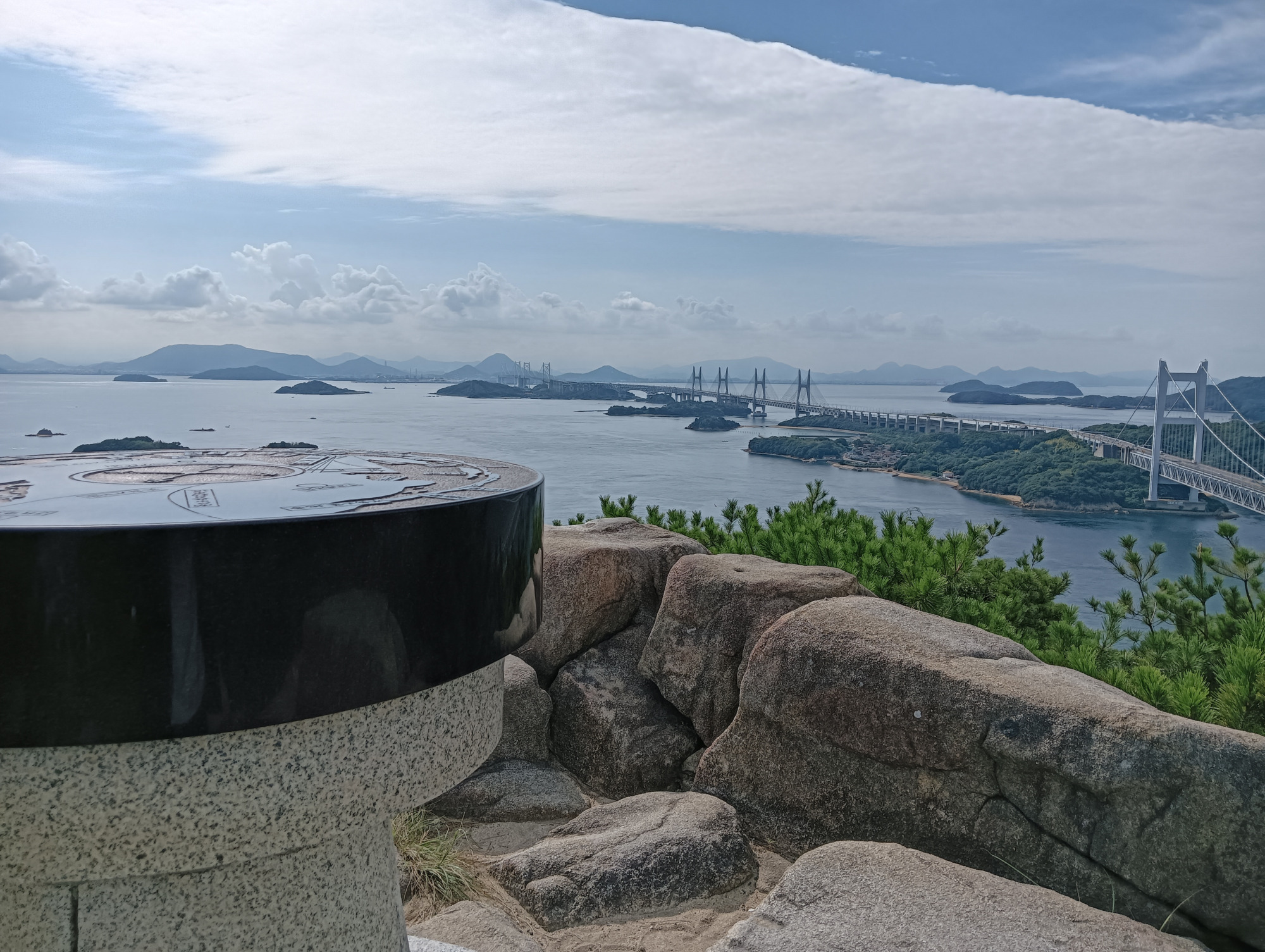 鷲羽山山頂から