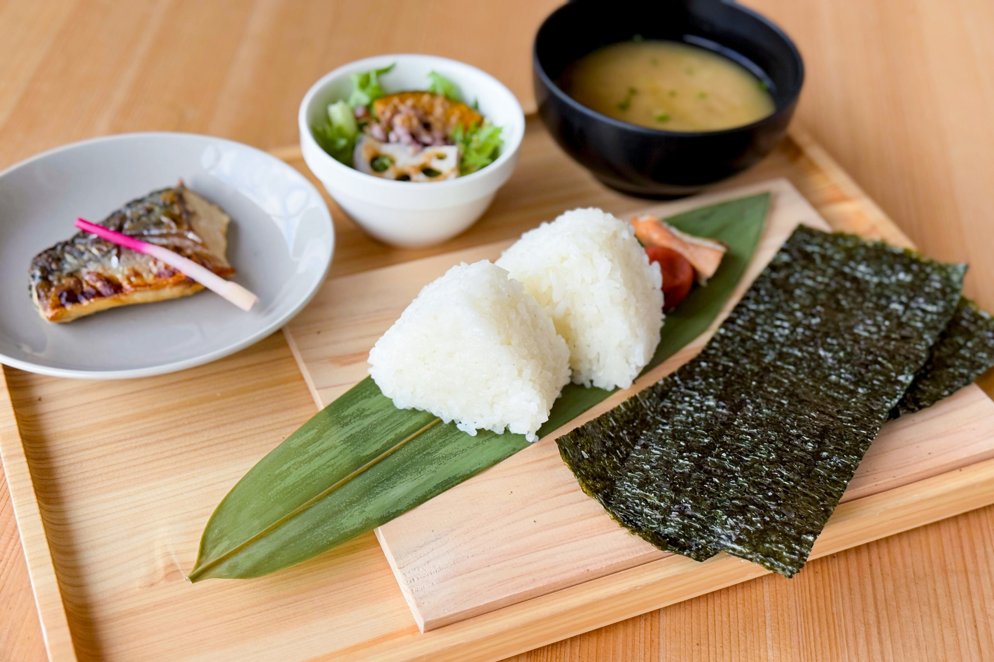 ビオ田んぼ米おむすびランチ