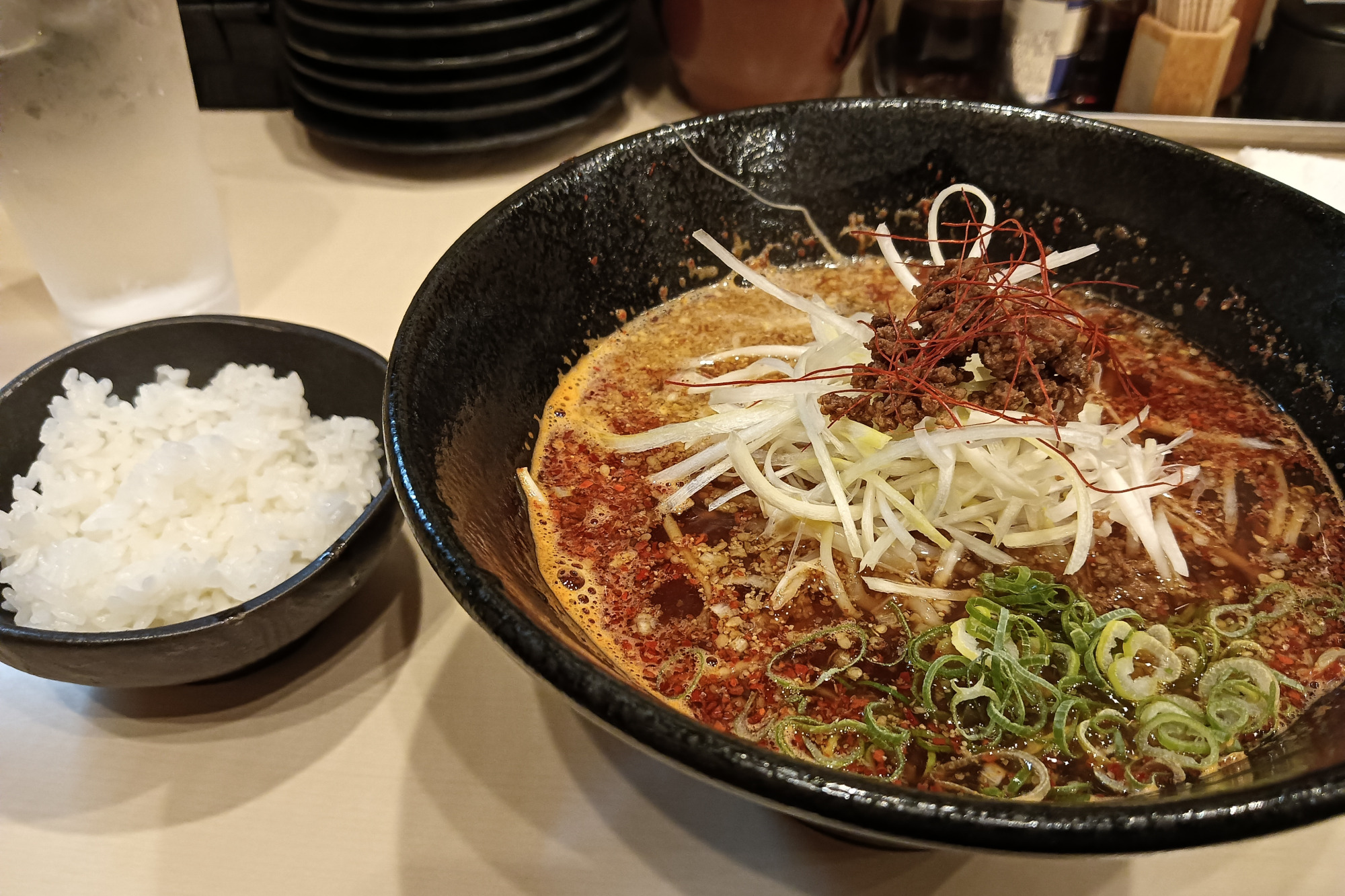 旨辛定膳特製担々麺（980円）