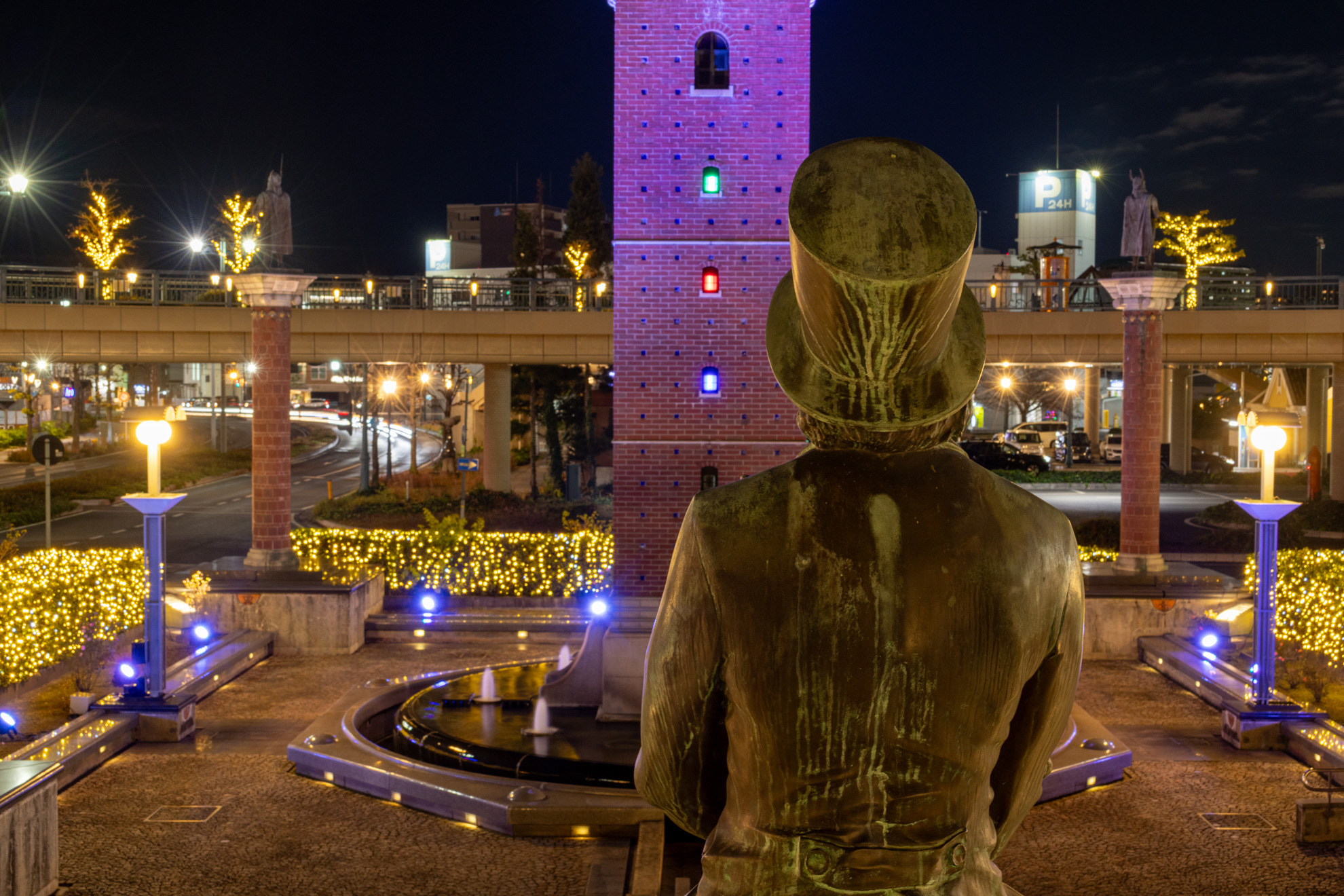 アンデルセン広場とアンデルセン像