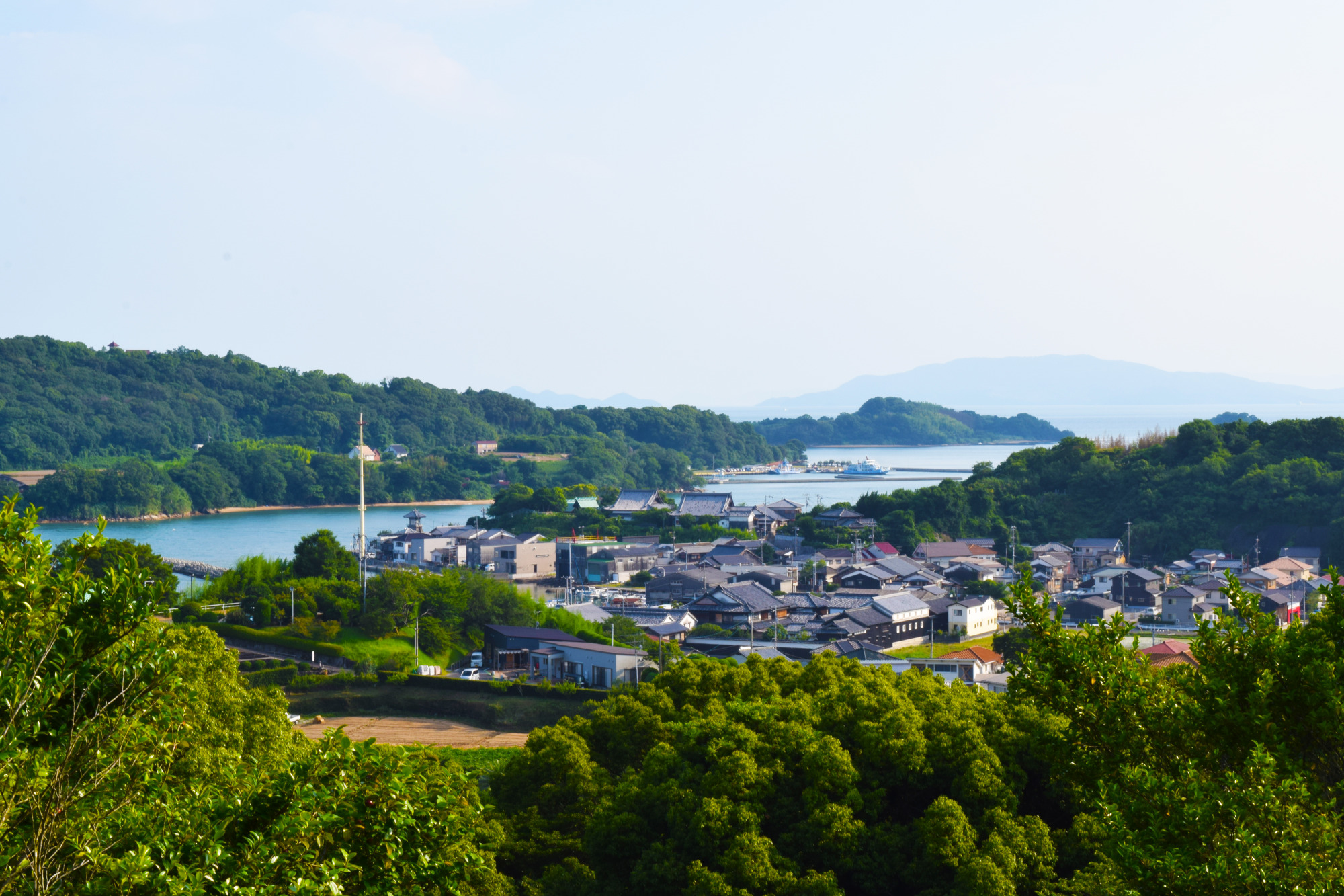 牛窓神社（展望台）から見た牛窓の町並み