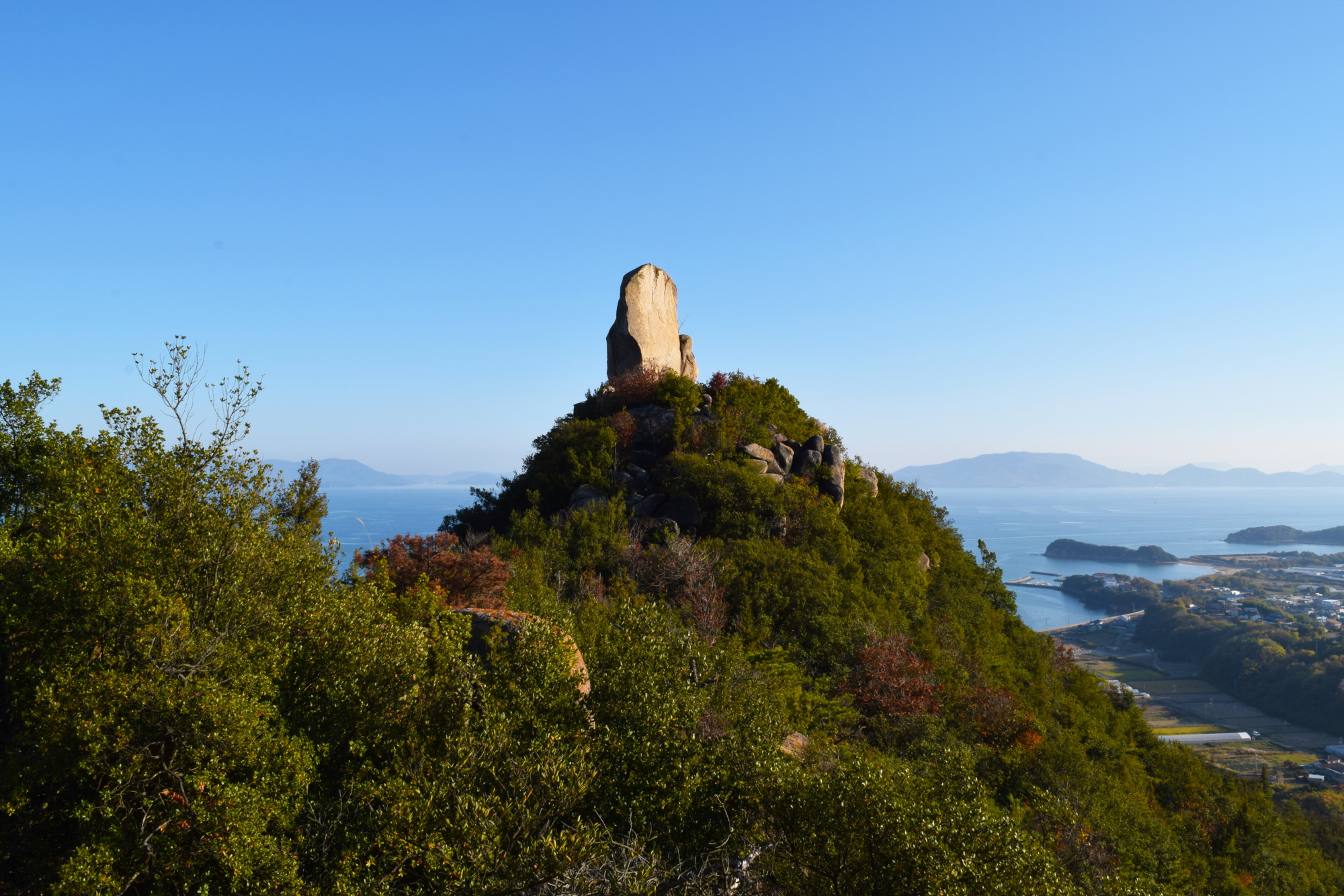 鉾立岩（番田の立石）