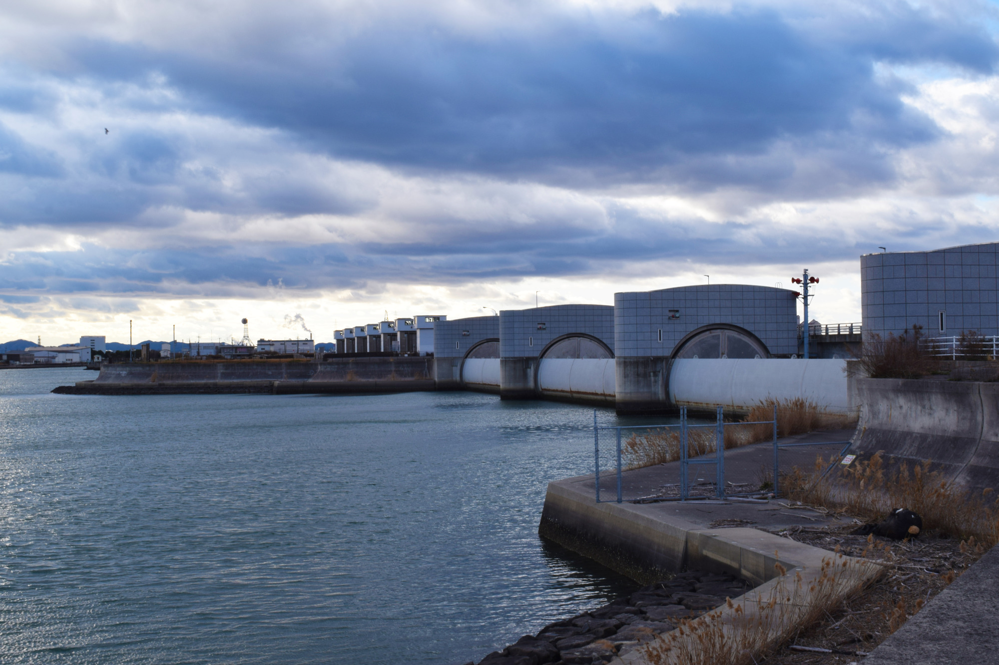百間川の河口水門群