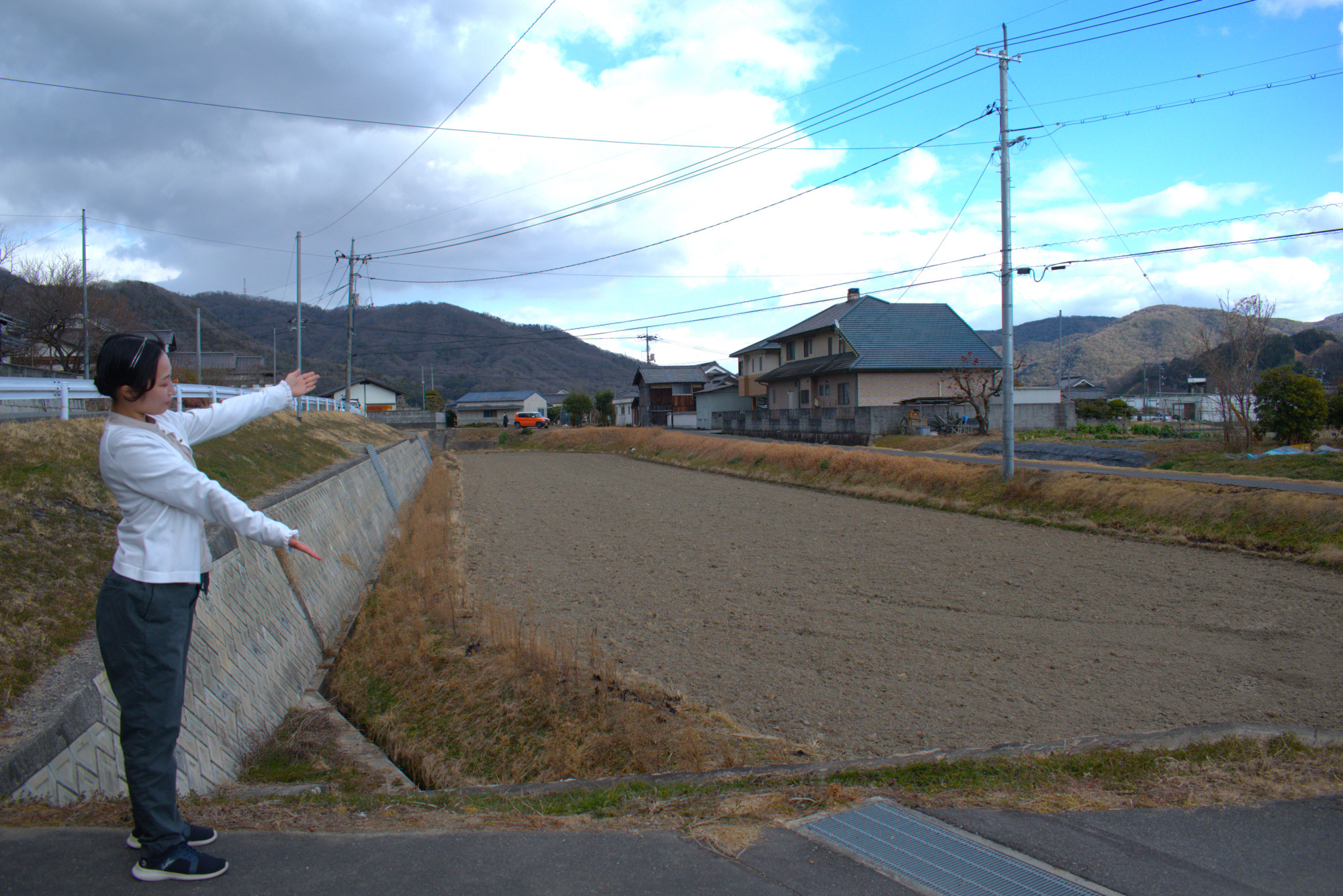 水堀跡（窪地の水田）