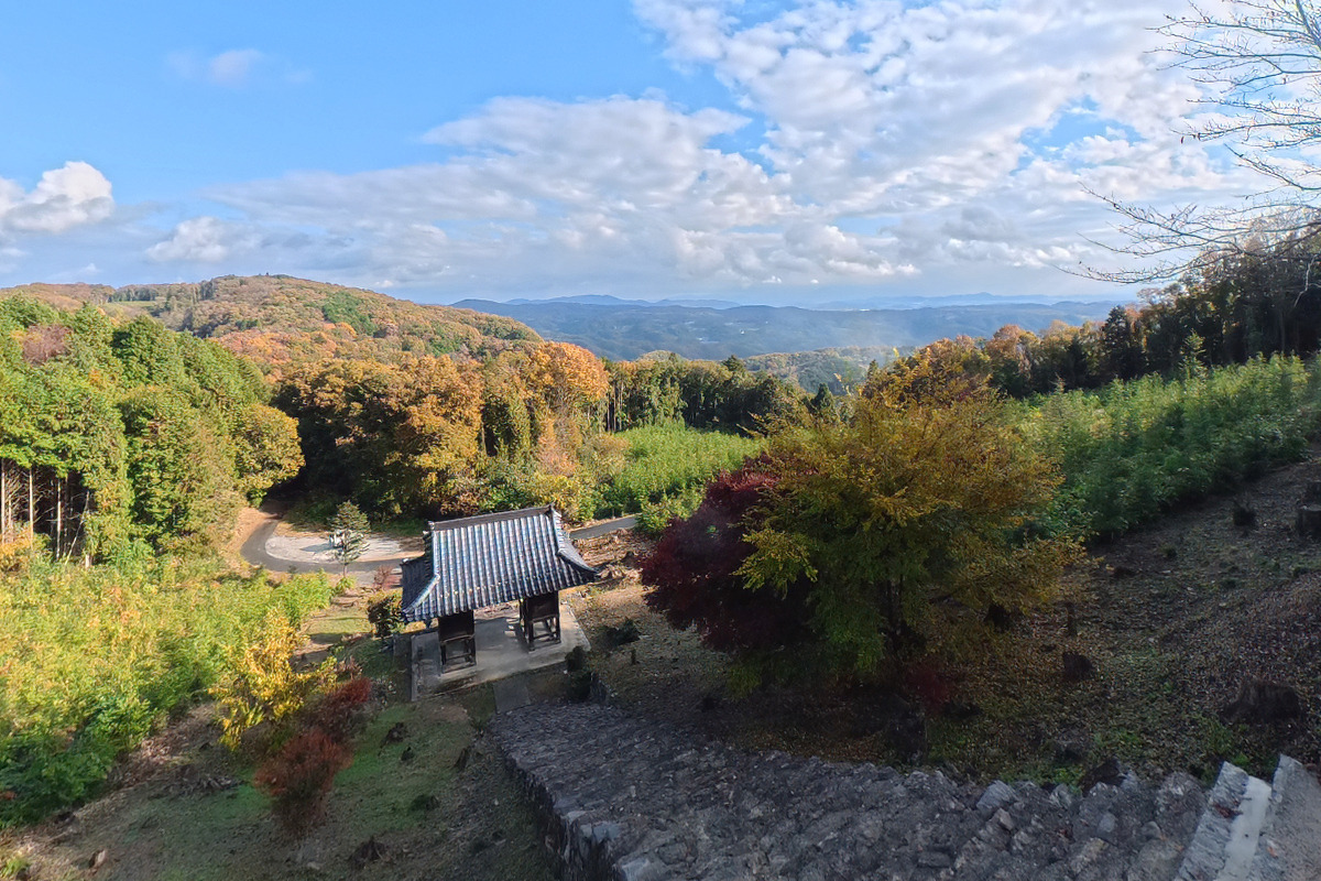 石段上からの景観