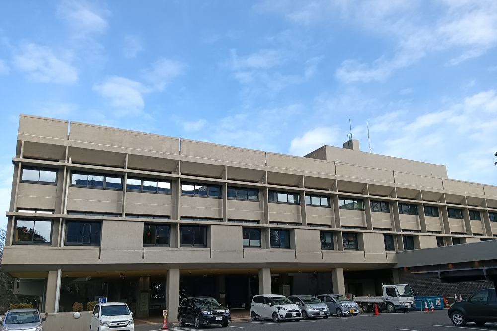 路面電車で近くのアートスポットにも