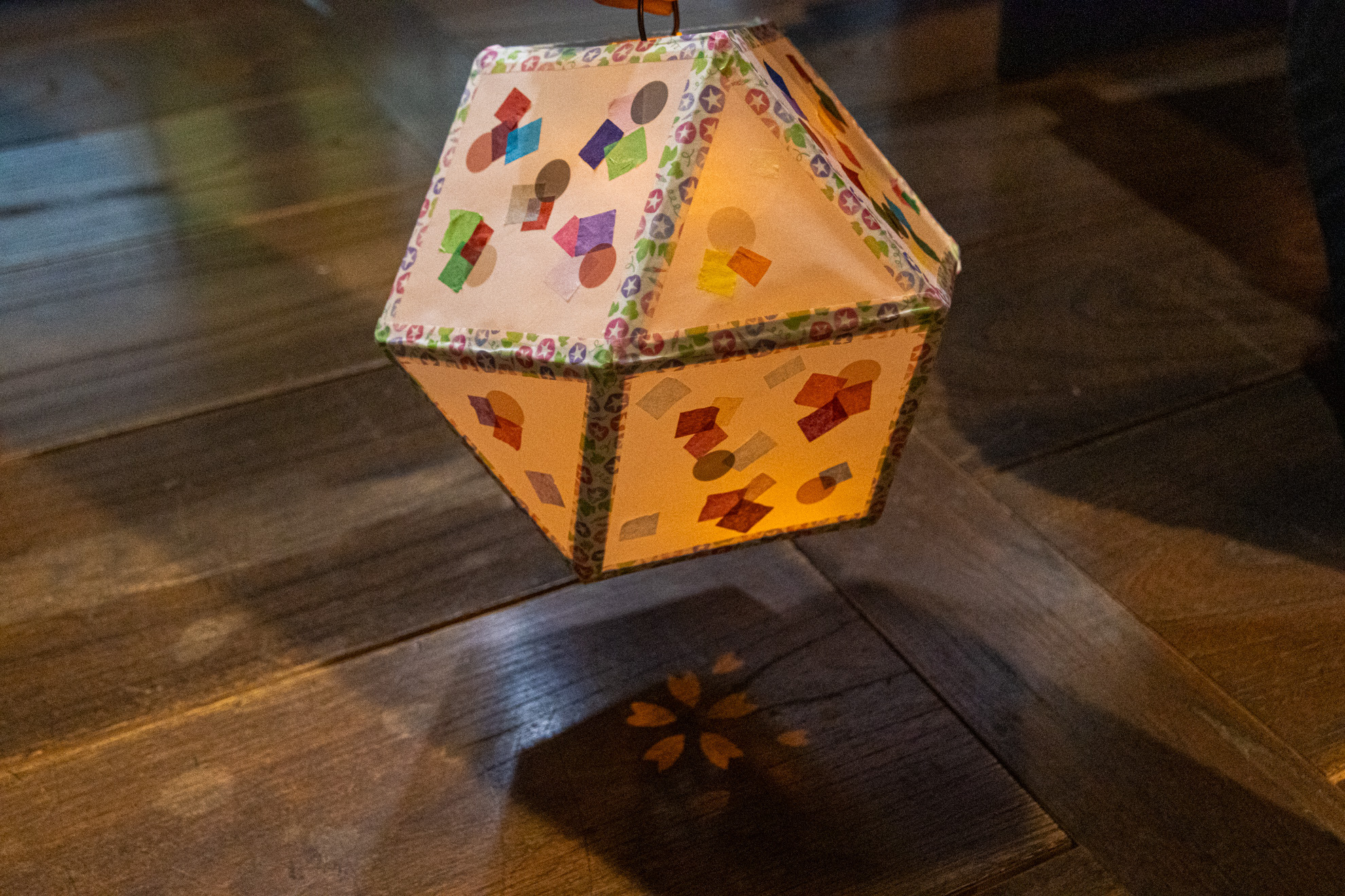 ワークショップで製作できる「切子ちょうちん」