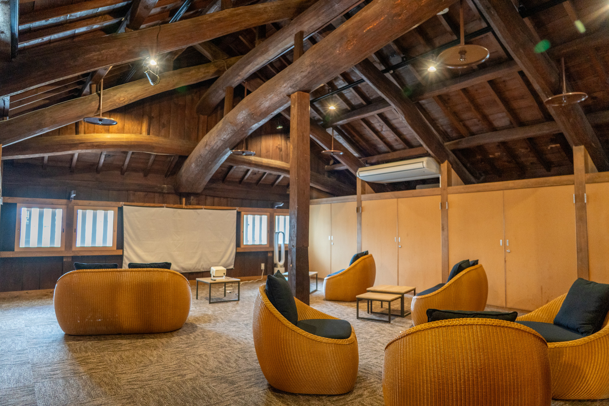 いちてらす（本館2階 サロン）