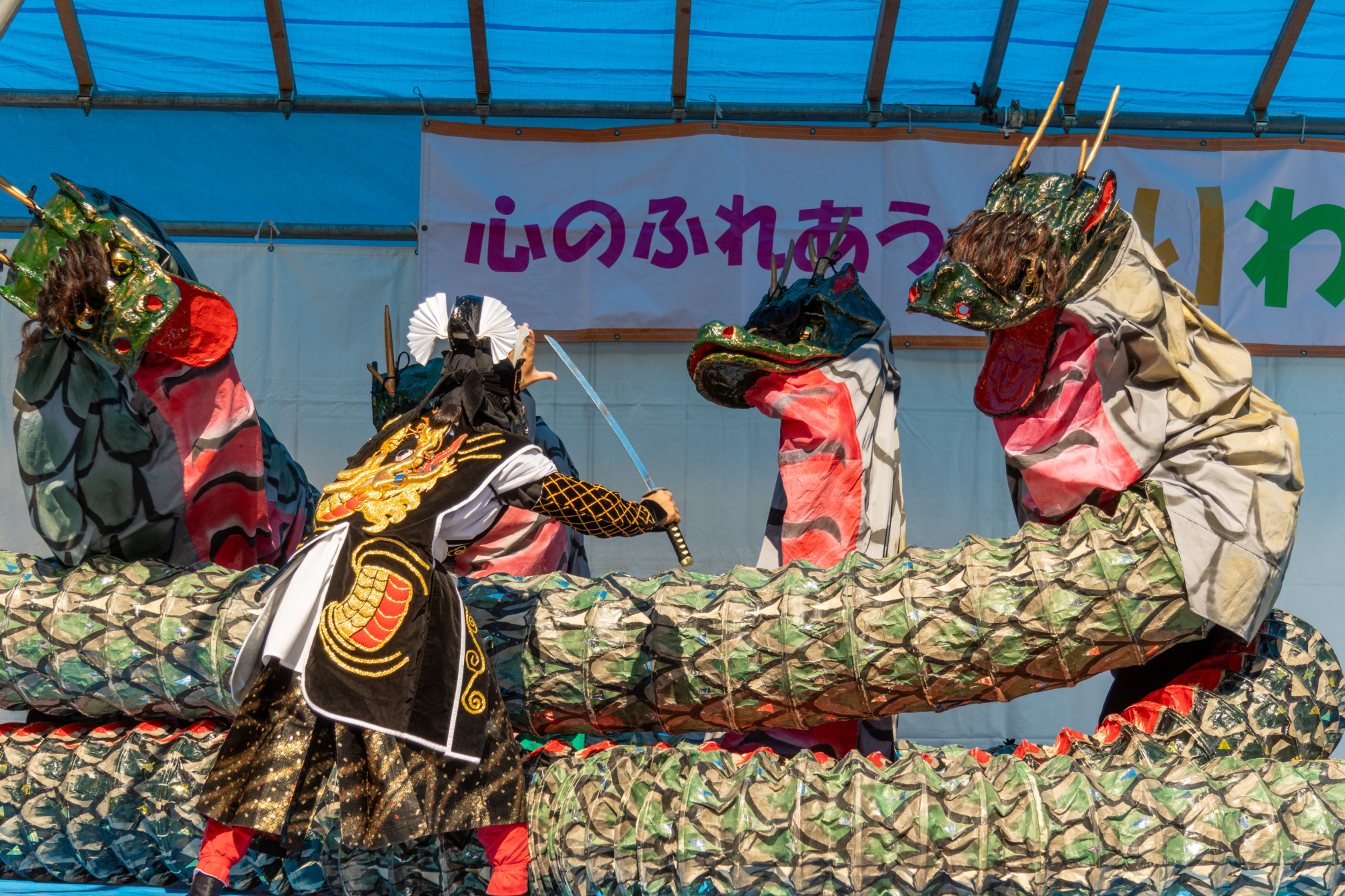 成羽備中神楽育成会による公演のようす