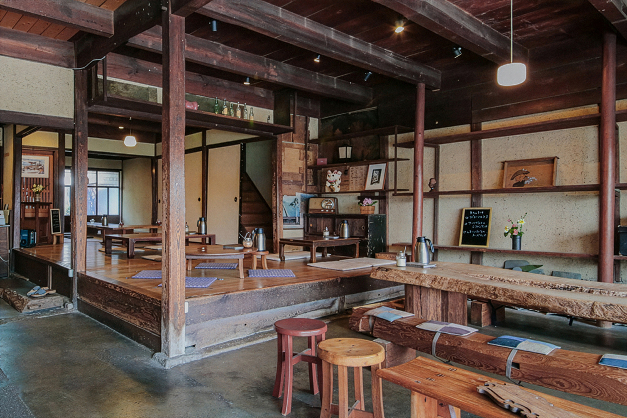 店内（画像提供：三宅商店）