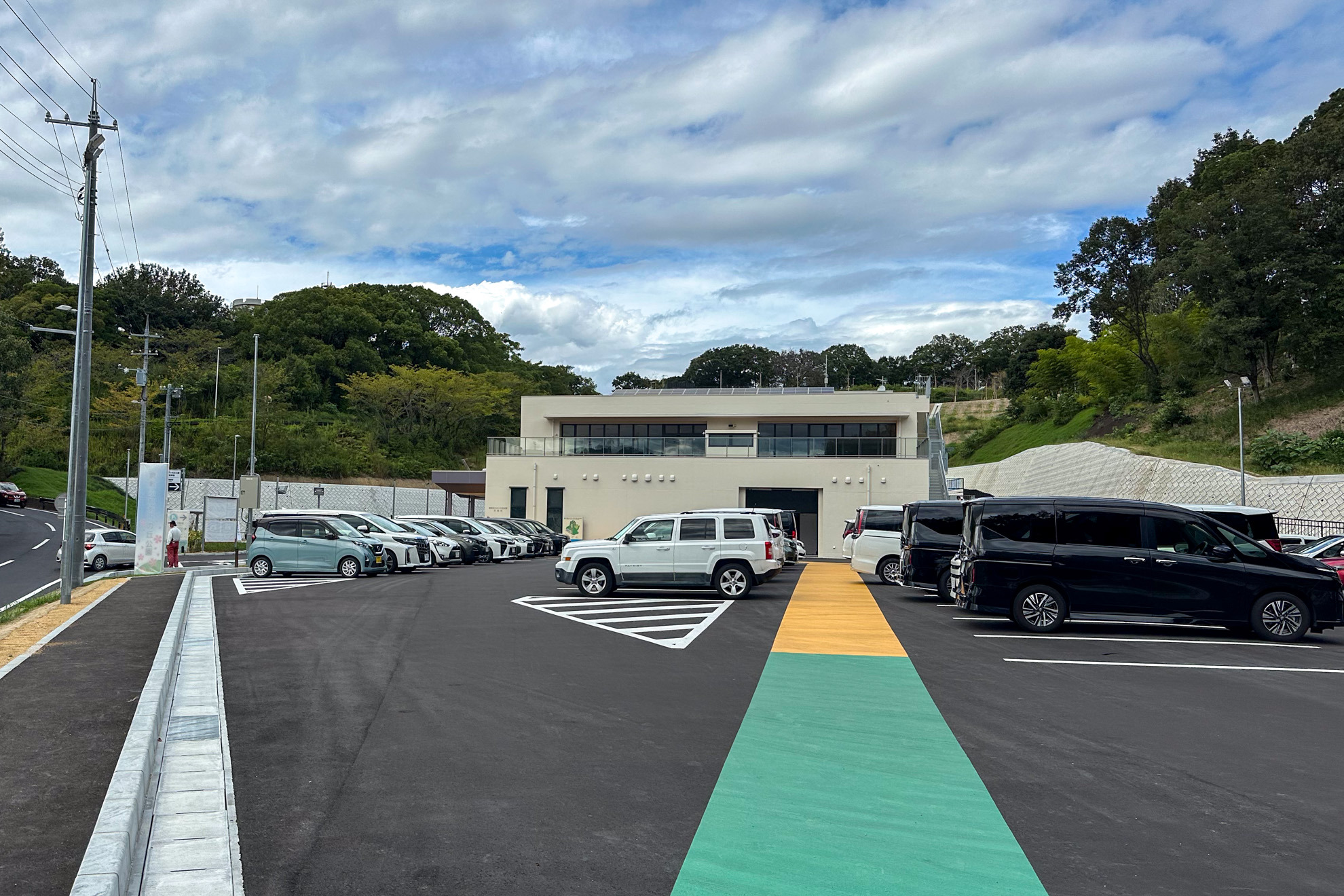 駐車場は園内に３か所あります