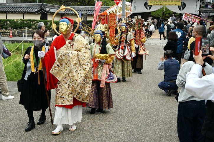 写真提供：誕生寺