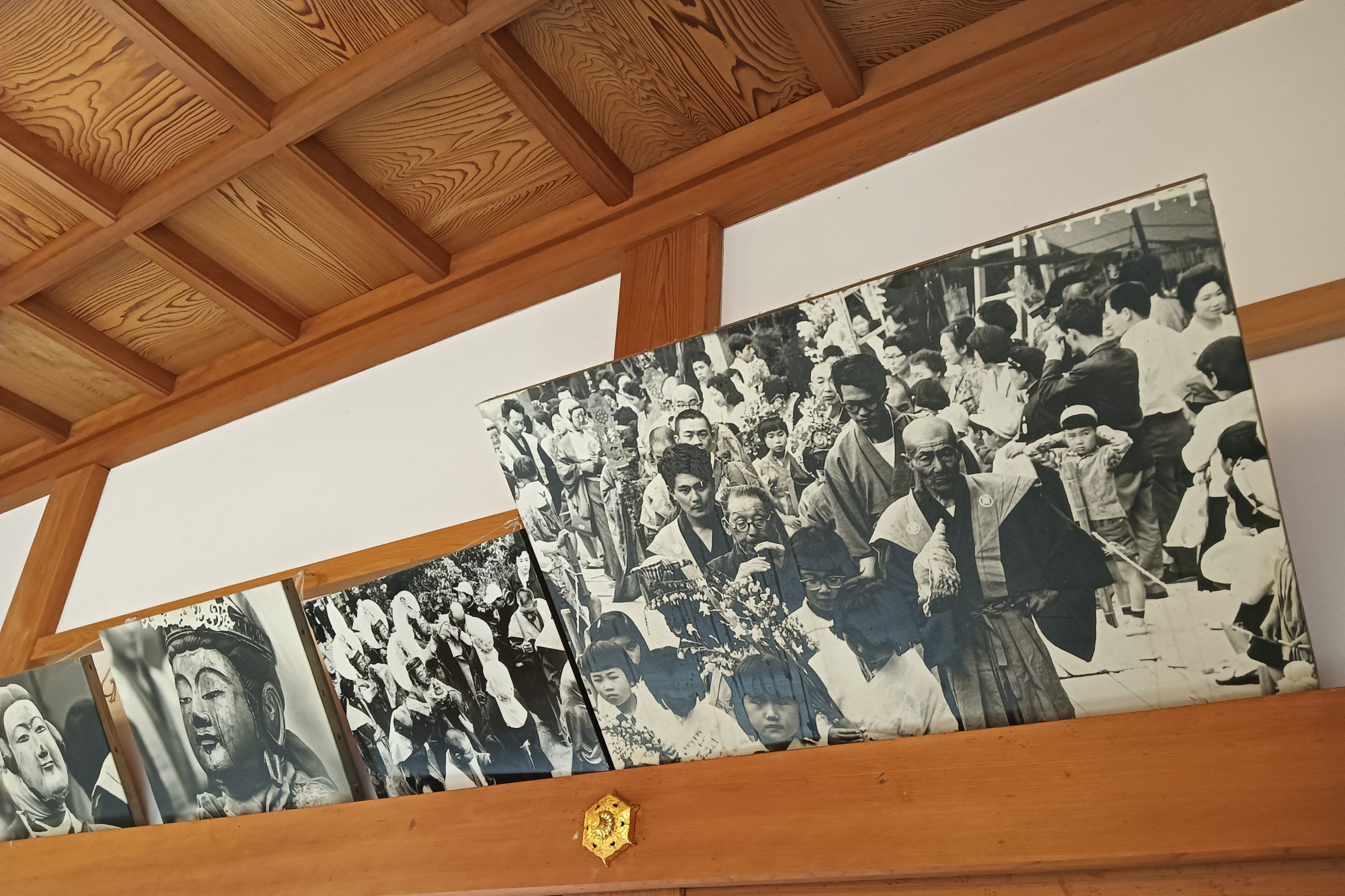 過去の踟供養の写真も