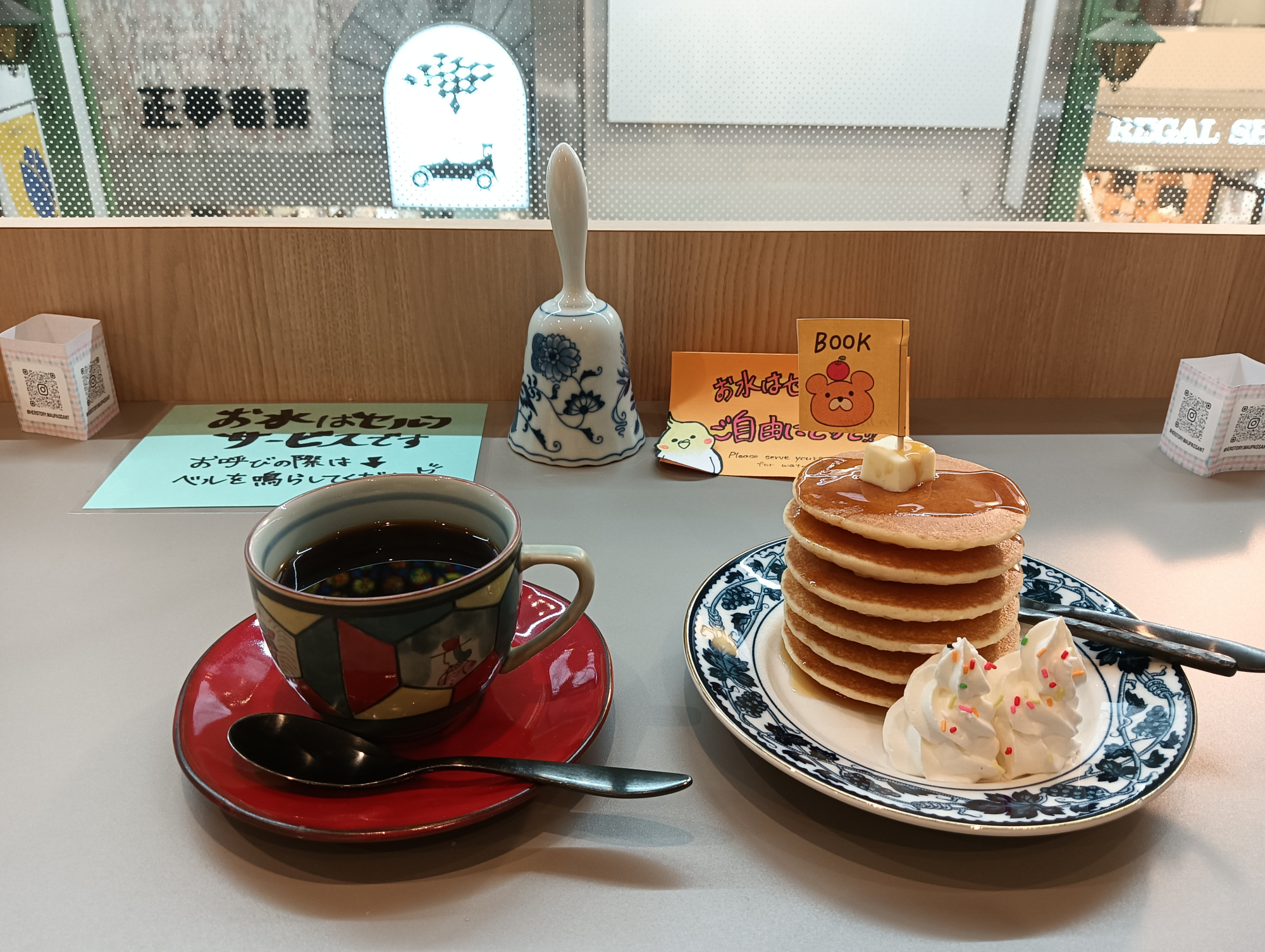 物語パンケーキタワー