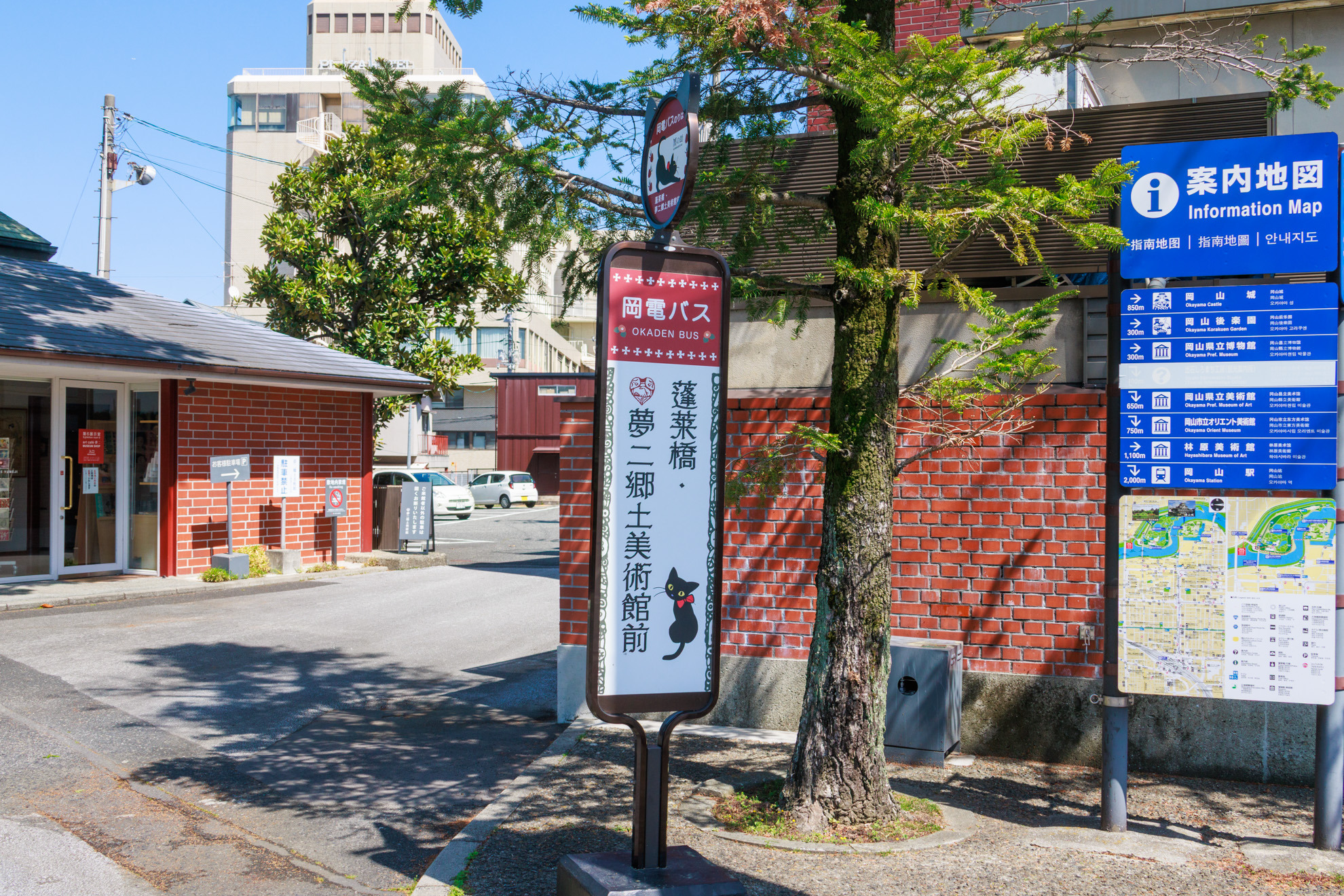 奥の駐車場方向に線路が伸びていたそうです