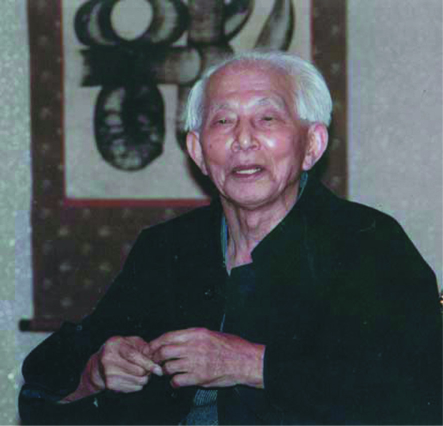 倉敷民藝館初代館長 外村吉之助氏（写真：倉敷民藝館所蔵）