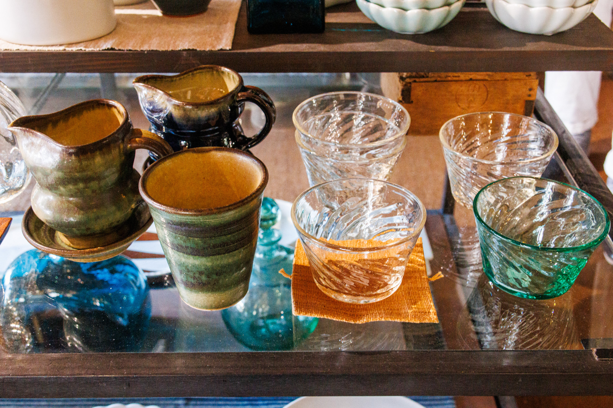 倉敷ガラスと酒津地区（倉敷市）で作られている陶器