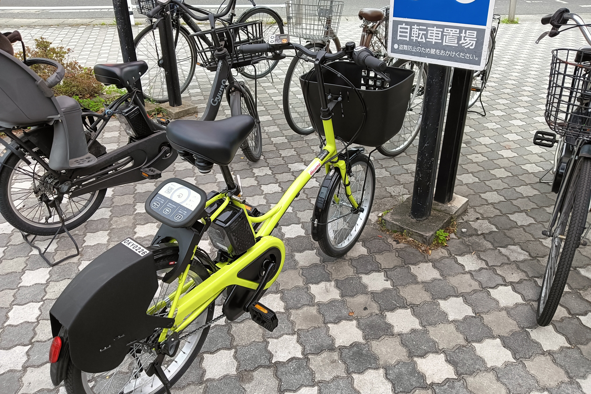 自転車置場に普通の自転車のように停められます