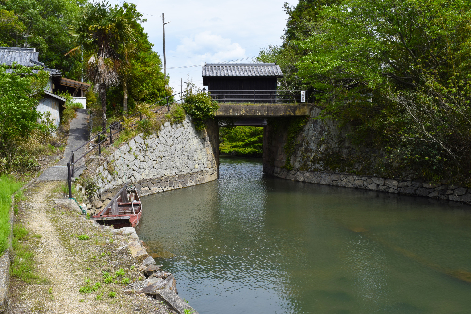 倉安川に面した「二の水門」