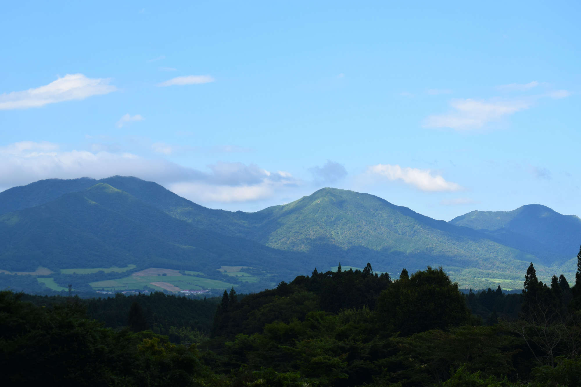 雄大な連山「蒜山三座」
