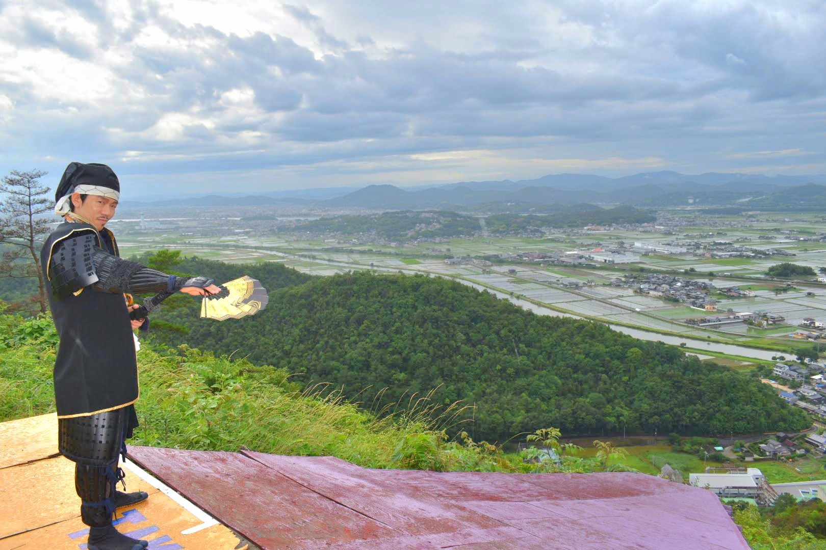 砥石城全景
