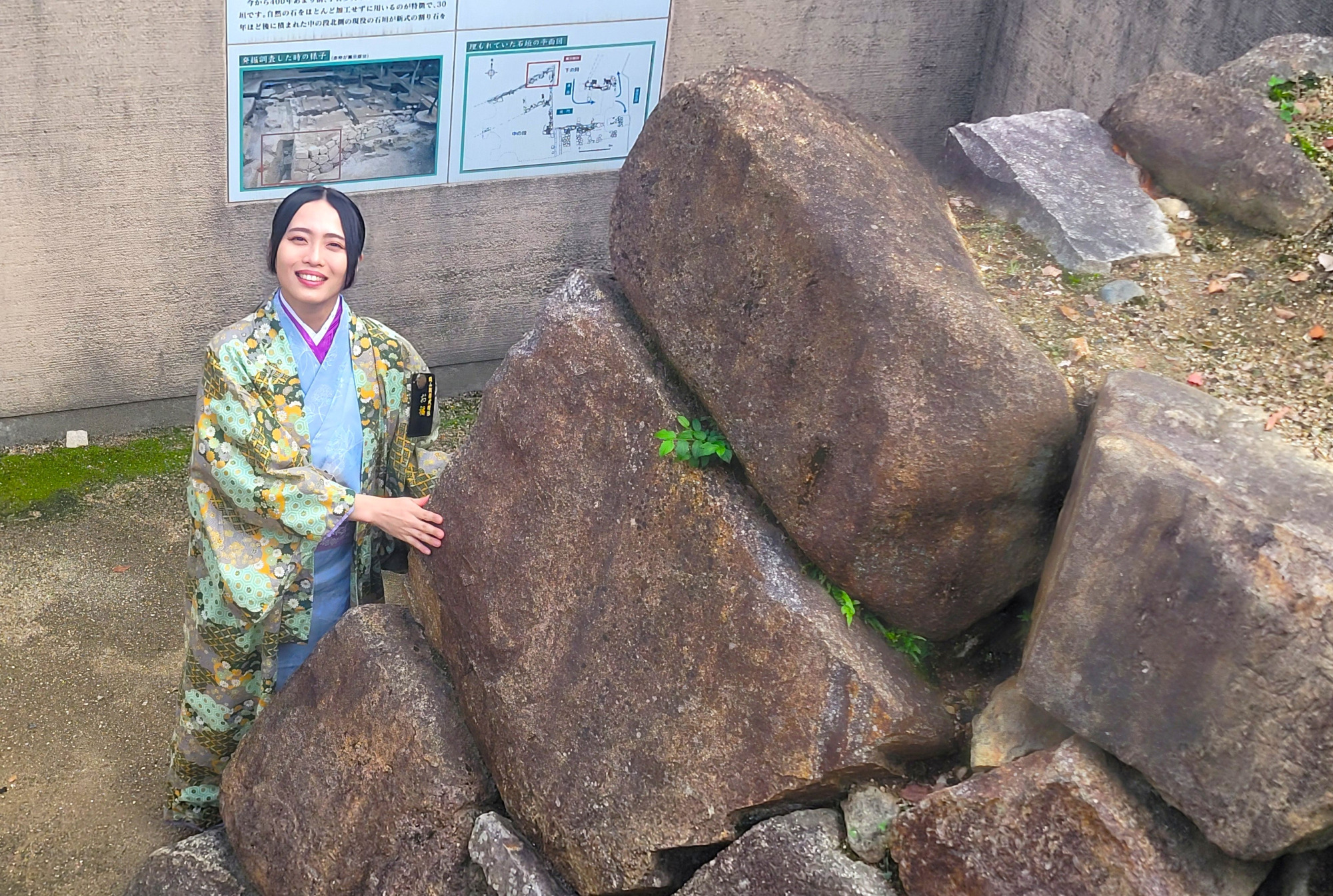 本丸地下に埋もれている宇喜多時代の石垣