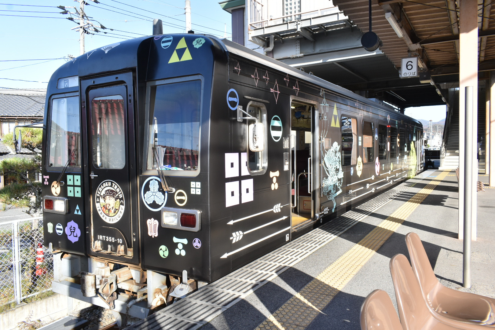 戦国列車、かっこいい!