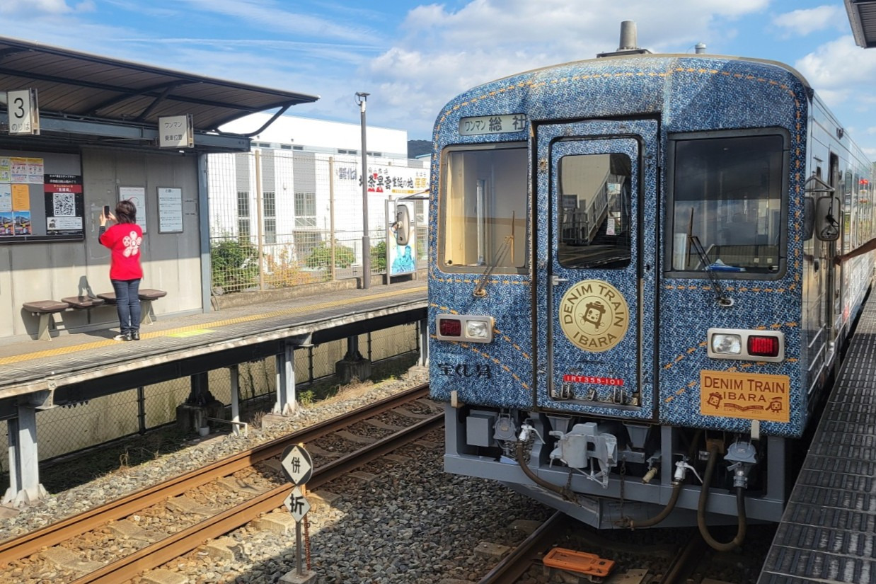 早雲の里荏原駅3番ホームでQR読み取り