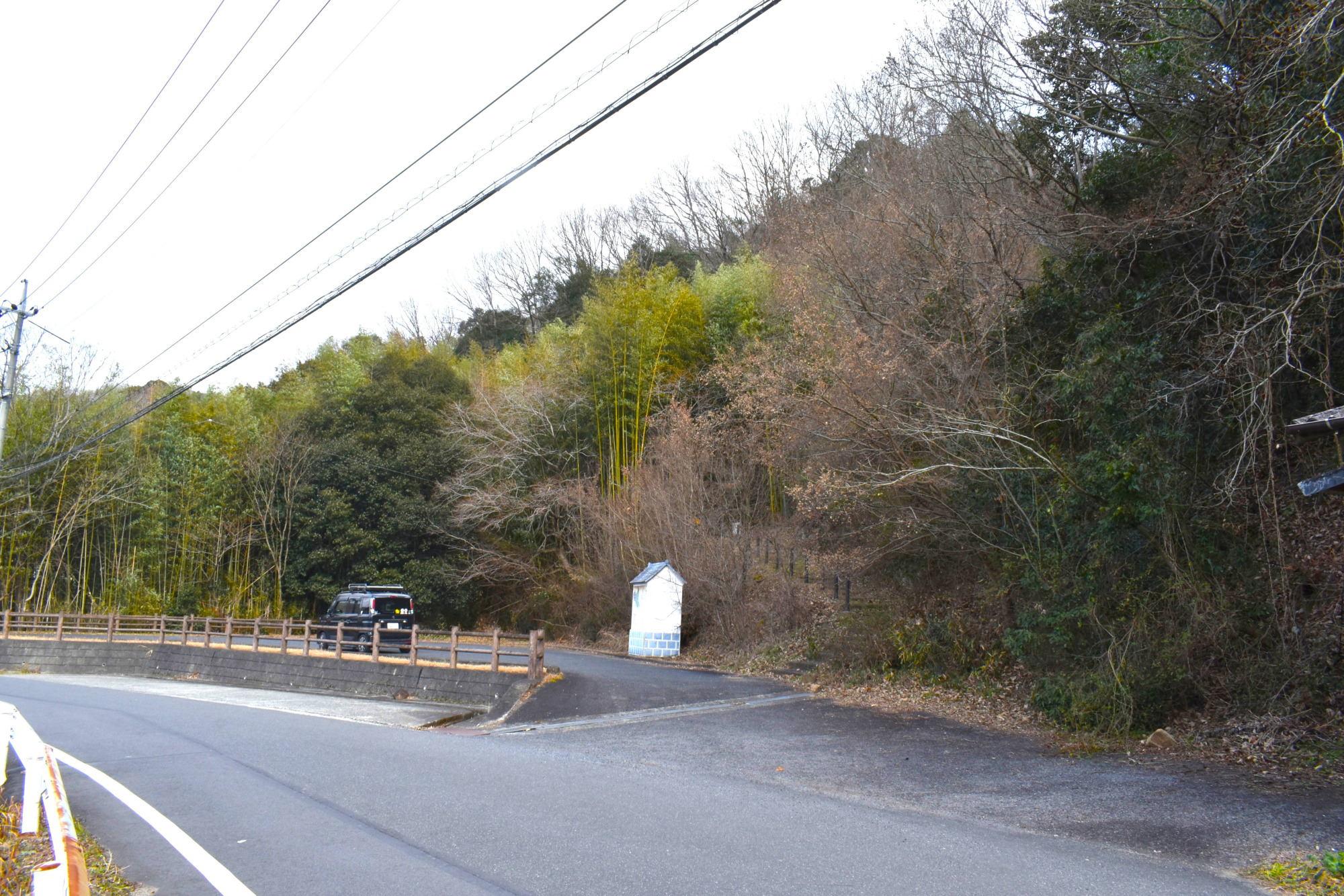 茶臼山城登城口