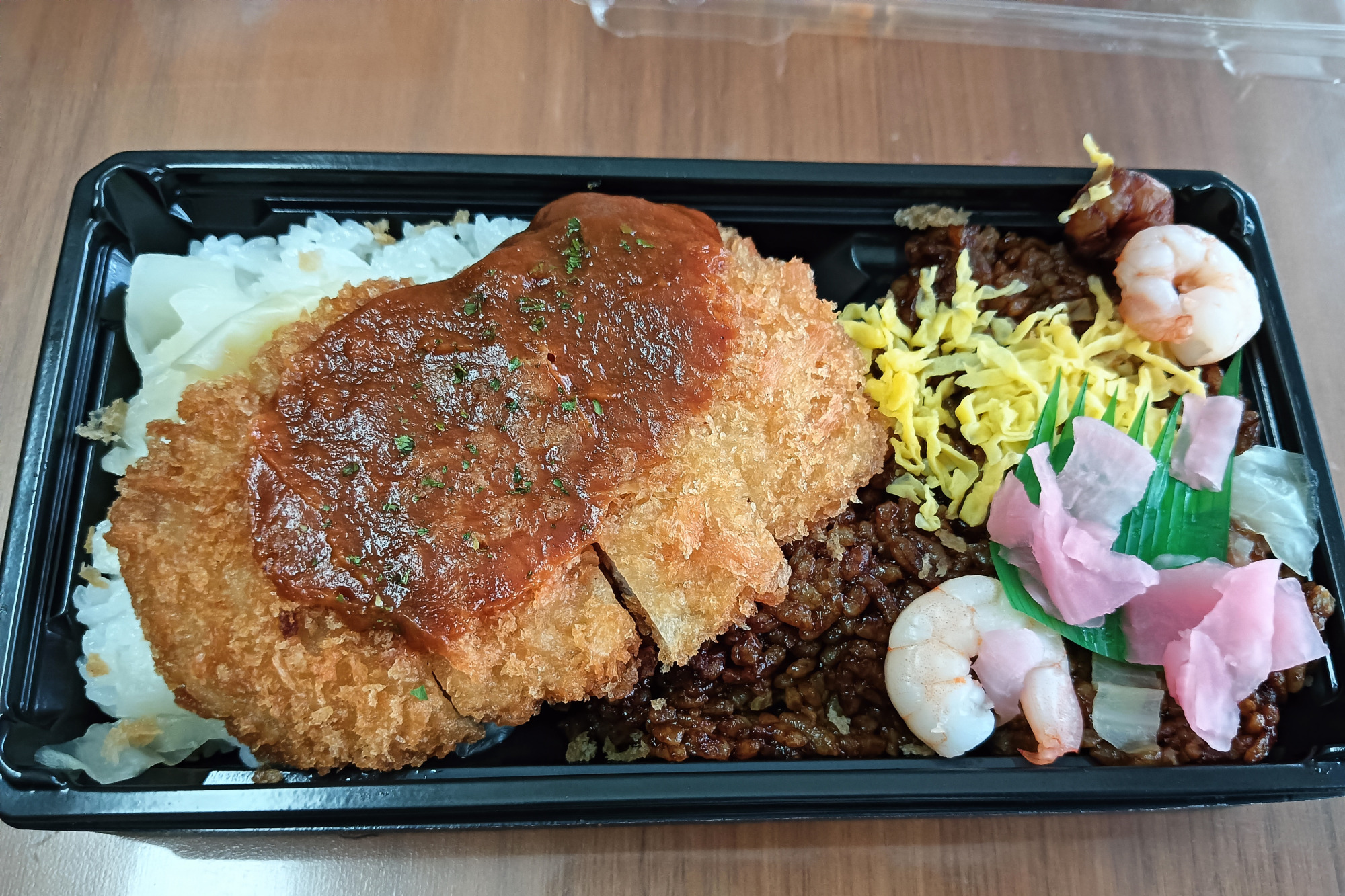 岡山名物えびめしとデミカツ丼1,100円