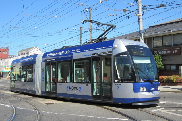 路面電車(MOMO)