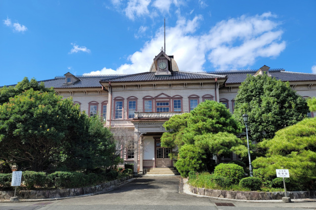 津山高校旧本館(津山市)