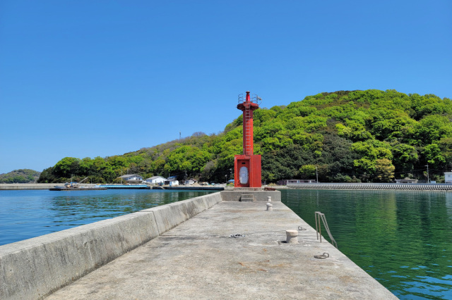 本浦港堤防灯台