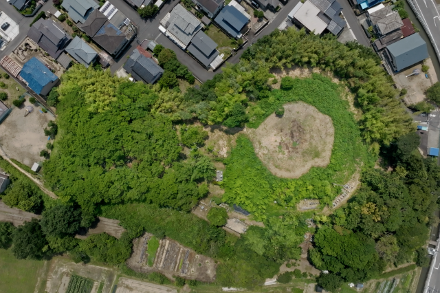 浦間茶臼山古墳