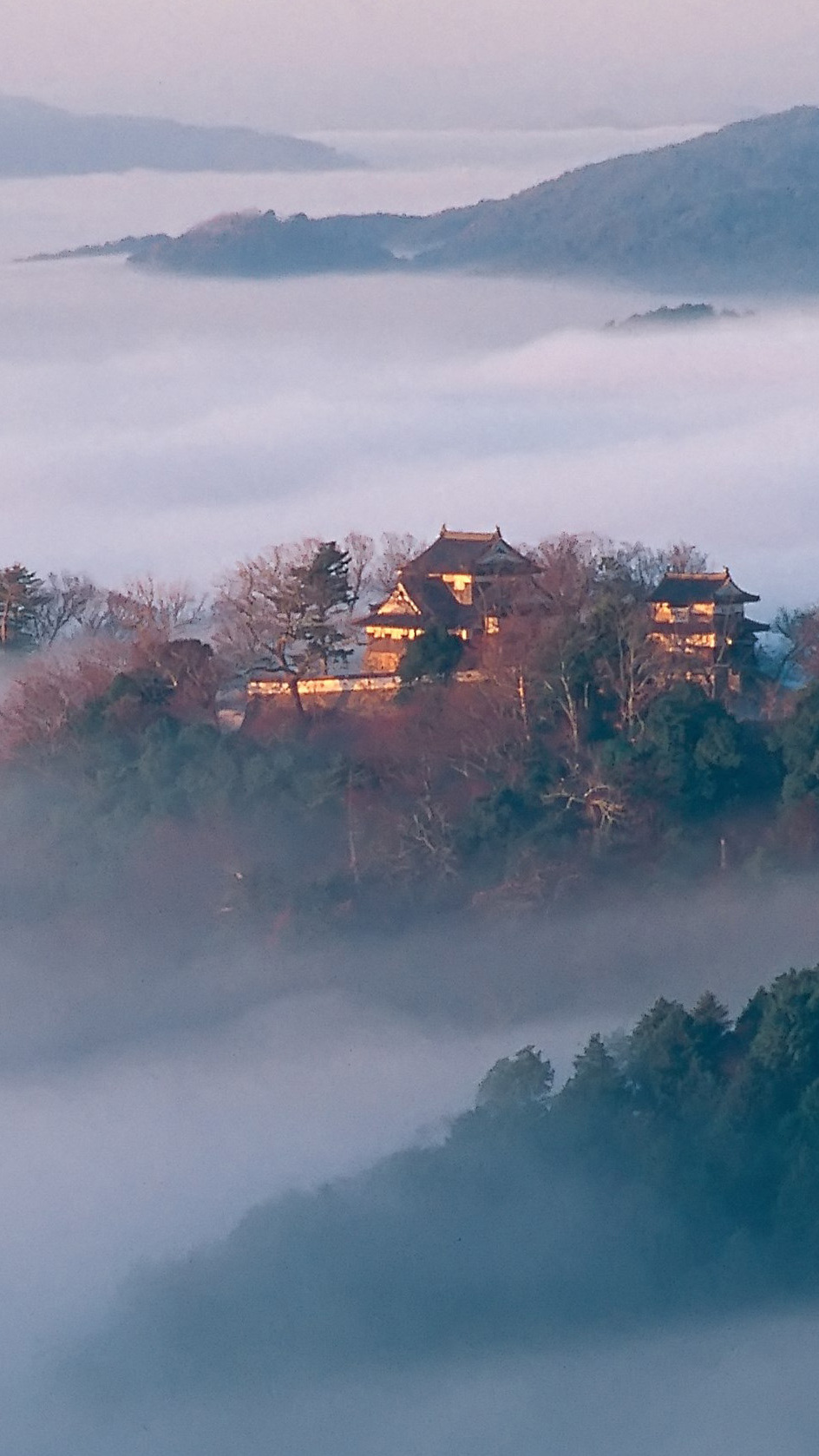天空の山城「備中松山城」