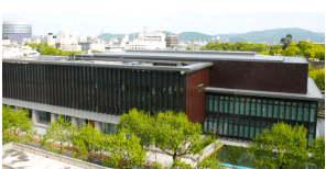 岡山県立図書館