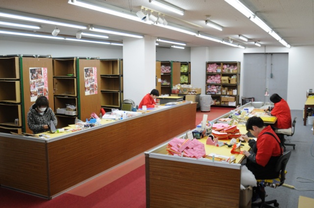 ひな人形の喜峯（日本貿易産業株式会社）