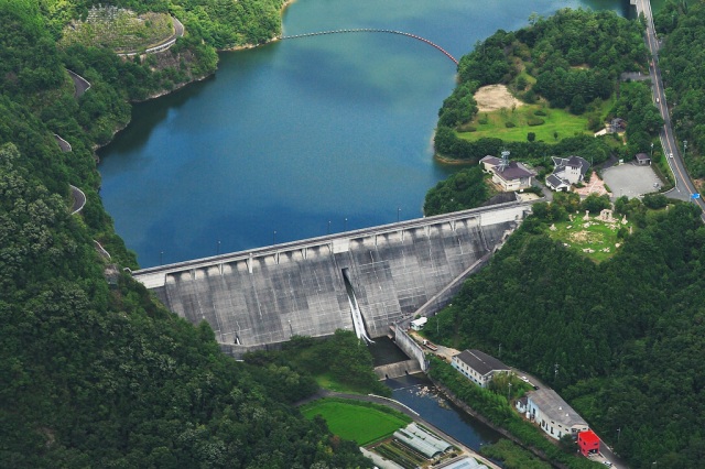 八塔寺川ダム