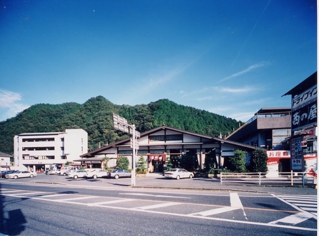西の屋　美作店